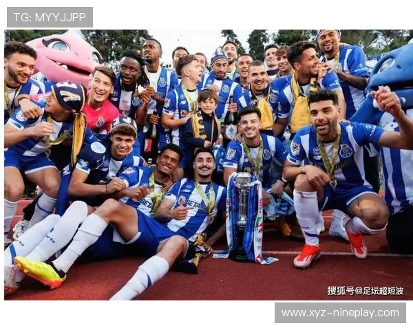 足球巨星们合唱视频曝光 球场之外的音乐才华让人惊艳