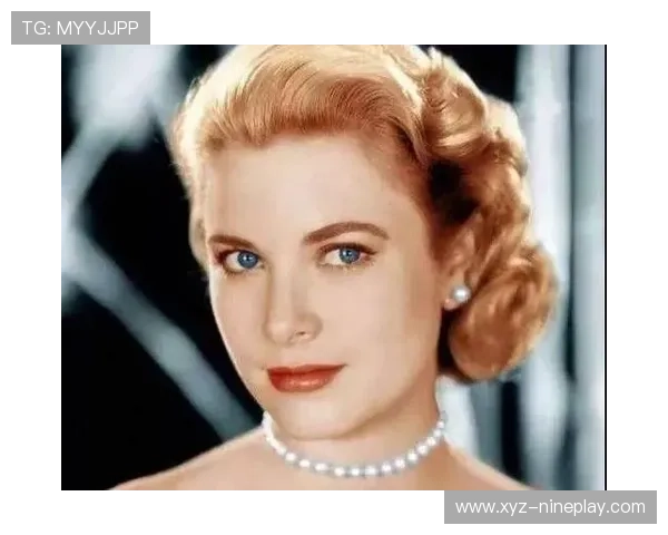 足球界戴珍珠项链的传奇球星是谁背后的故事与魅力解析 足球界戴珍珠项链的传奇球星是谁背后的故事与魅力解析